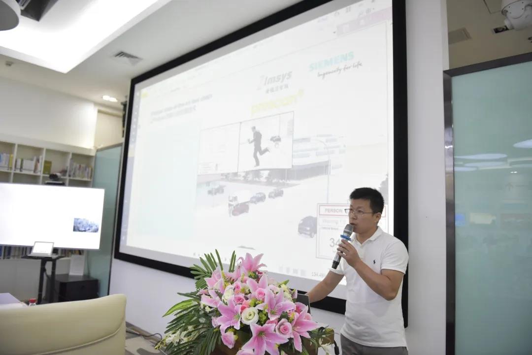 ��ʨ����ᡤ(�й���½)