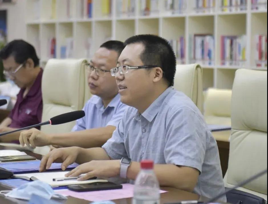 ��ʨ����ᡤ(�й���½)